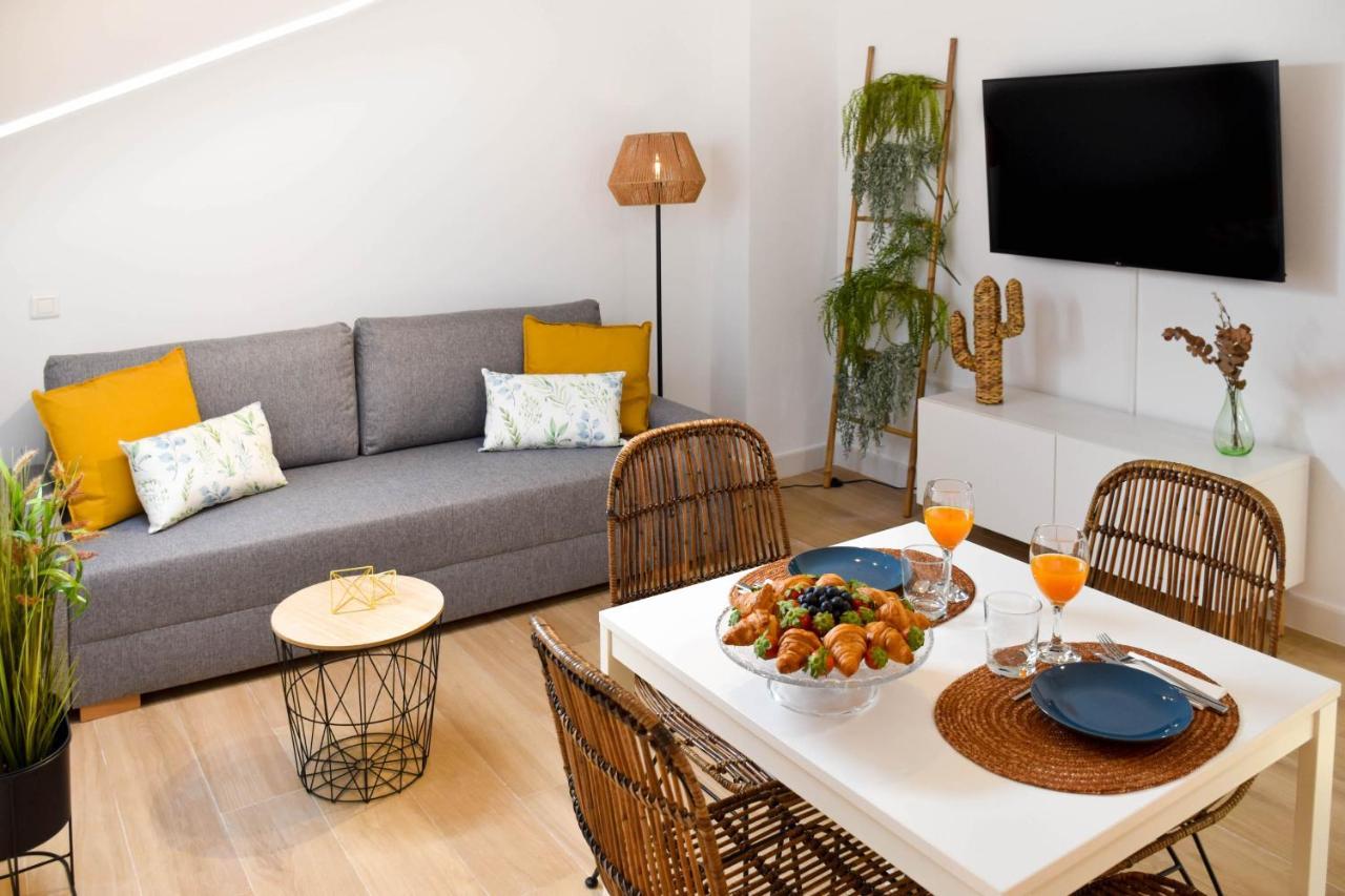 Holidays2Malaga Trinidad Renovated 1 Bedroom Penthouse Close To City Center Málaga Exterior foto